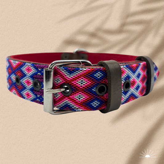 Lederhalsband für Hunde von Kunalini in den Farben Pink und Blau